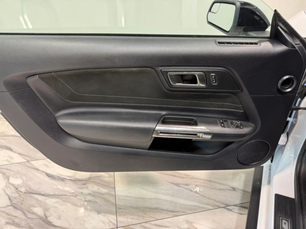 2016 Ford Mustang Image 15