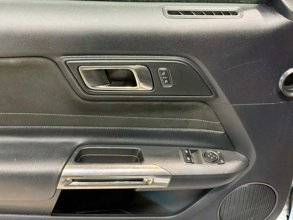 2016 Ford Mustang Image 16