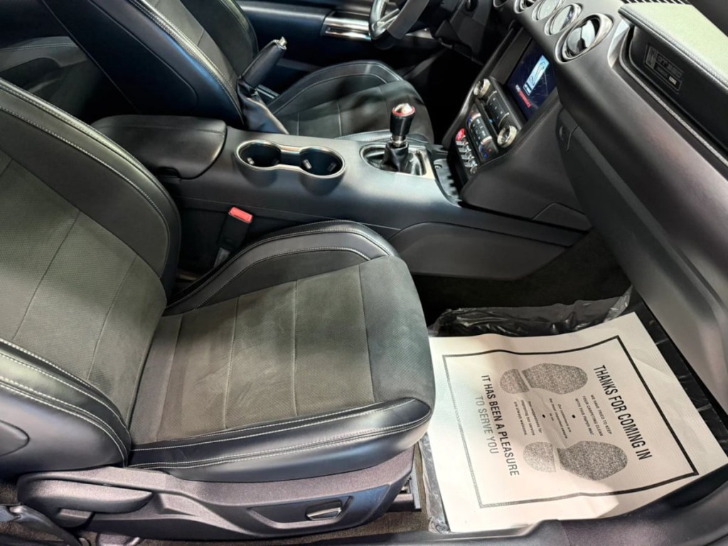 2016 Ford Mustang Image 34
