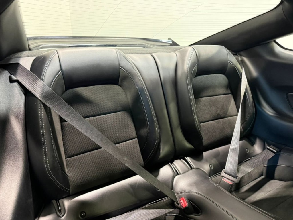 2016 Ford Mustang Image 35
