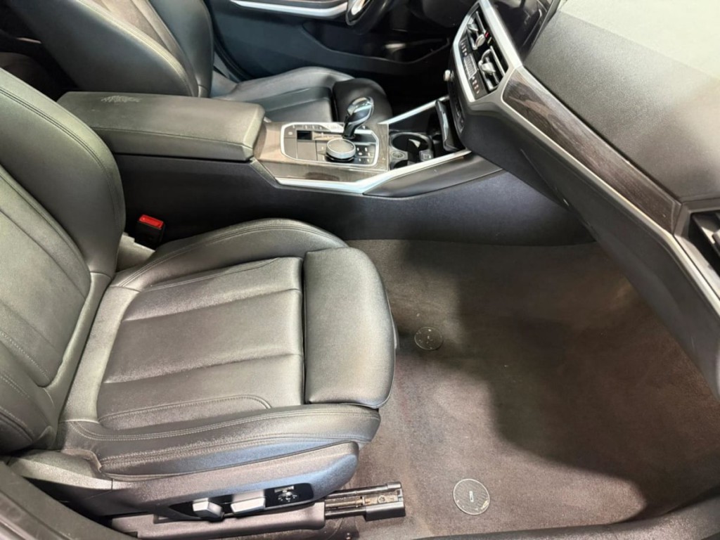 2020 BMW 3 Series Image 33