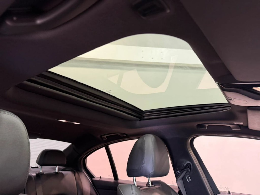 2020 BMW 3 Series Image 34