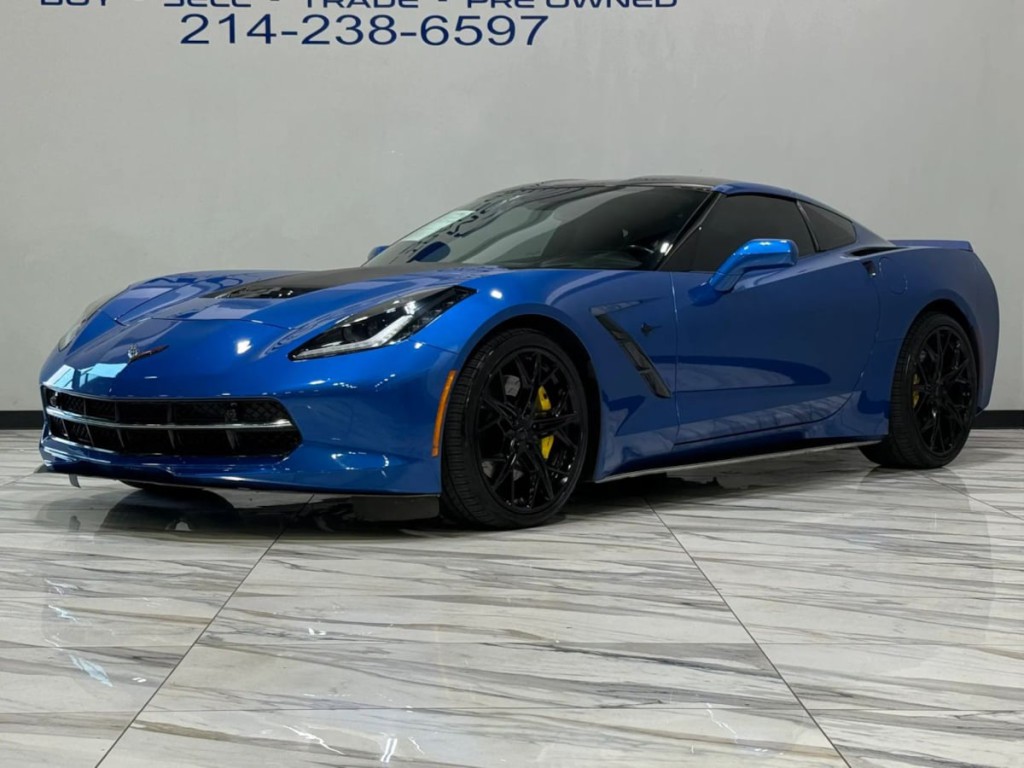 2016 Chevrolet Corvette Image 2