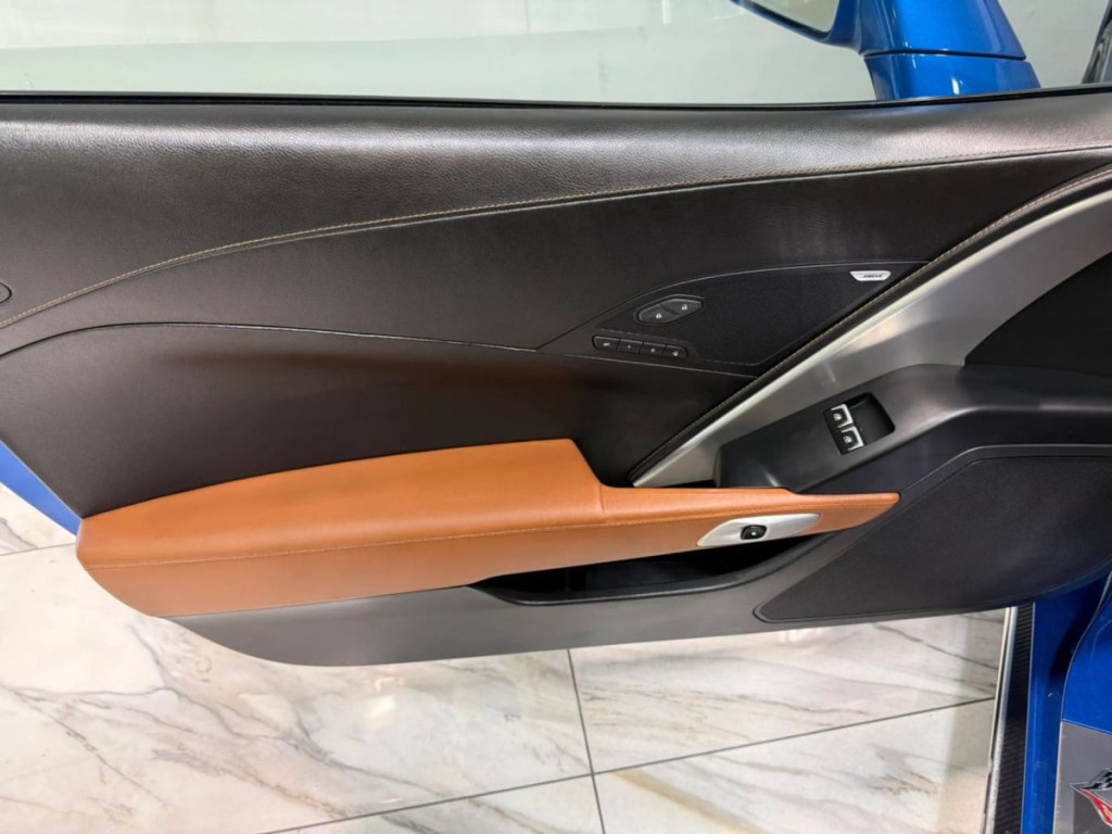 2016 Chevrolet Corvette Image 13