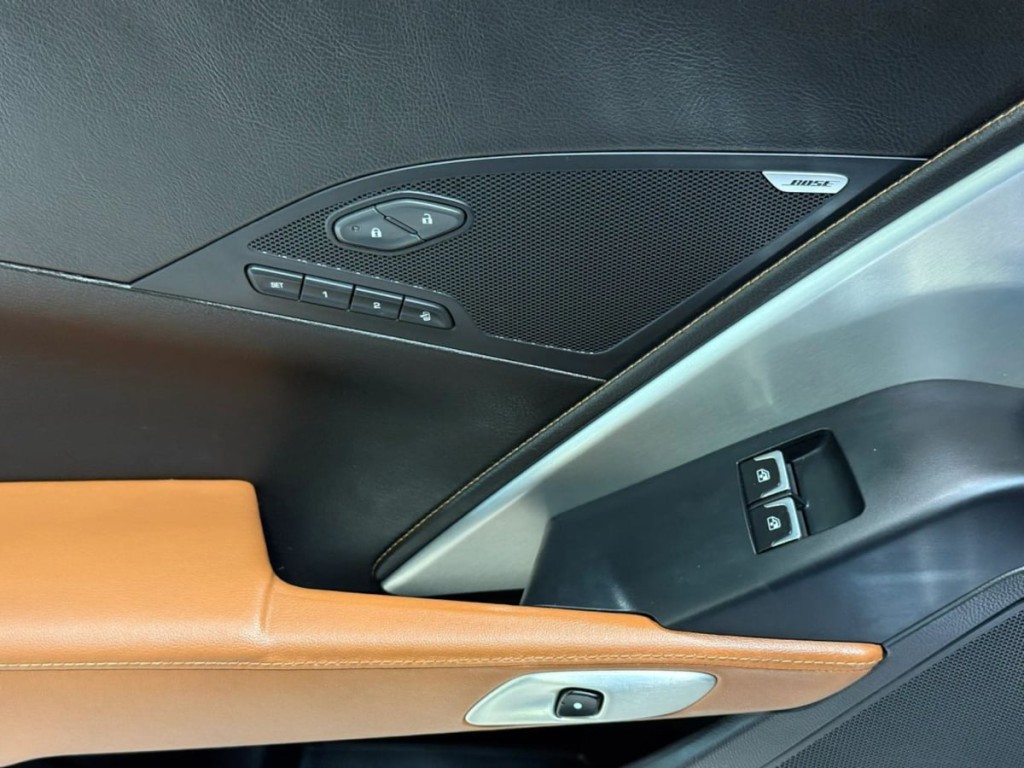 2016 Chevrolet Corvette Image 14