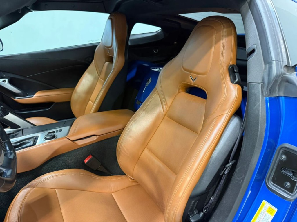 2016 Chevrolet Corvette Image 25