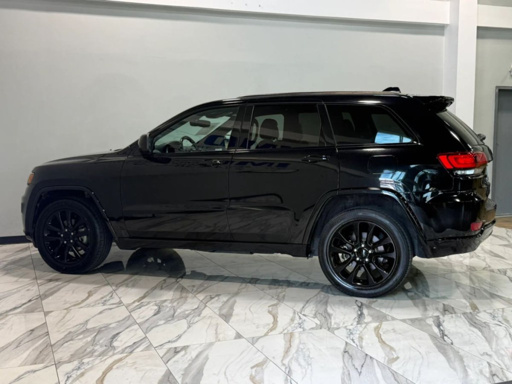 2018 Jeep Grand Cherokee Image 9