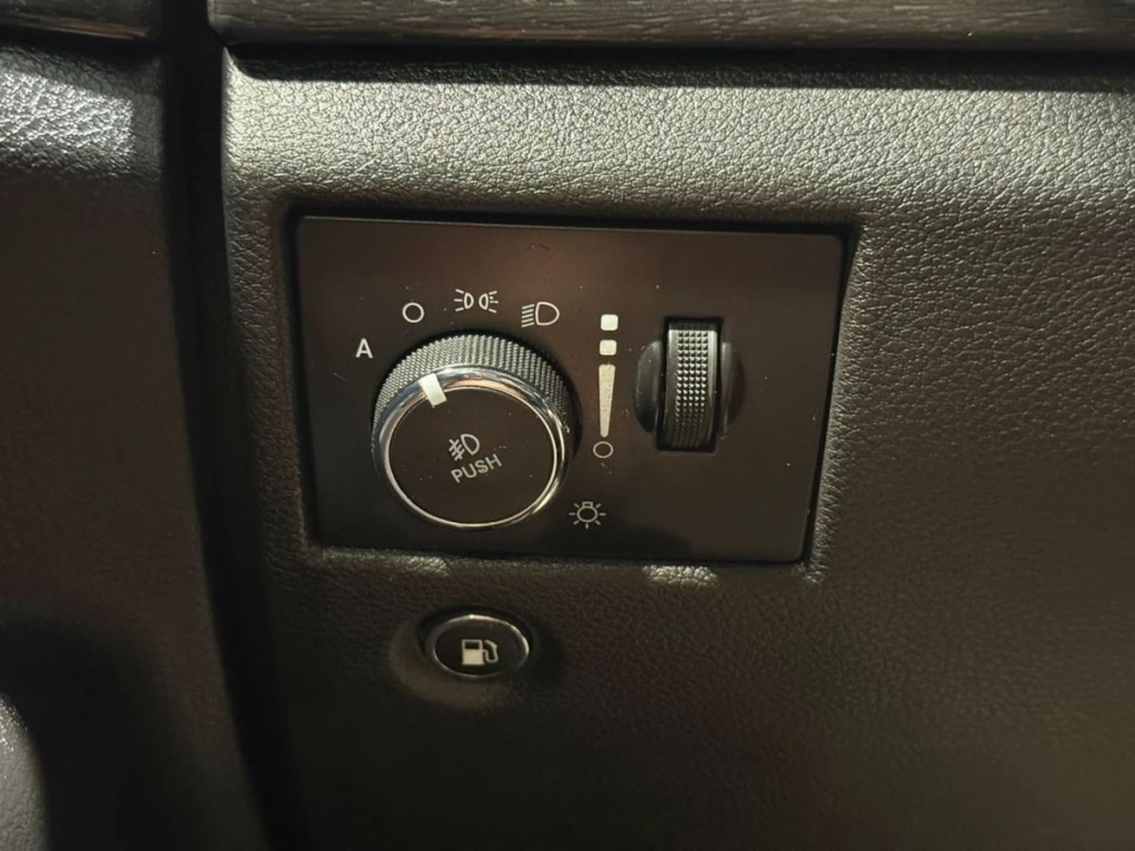 2018 Jeep Grand Cherokee Image 16