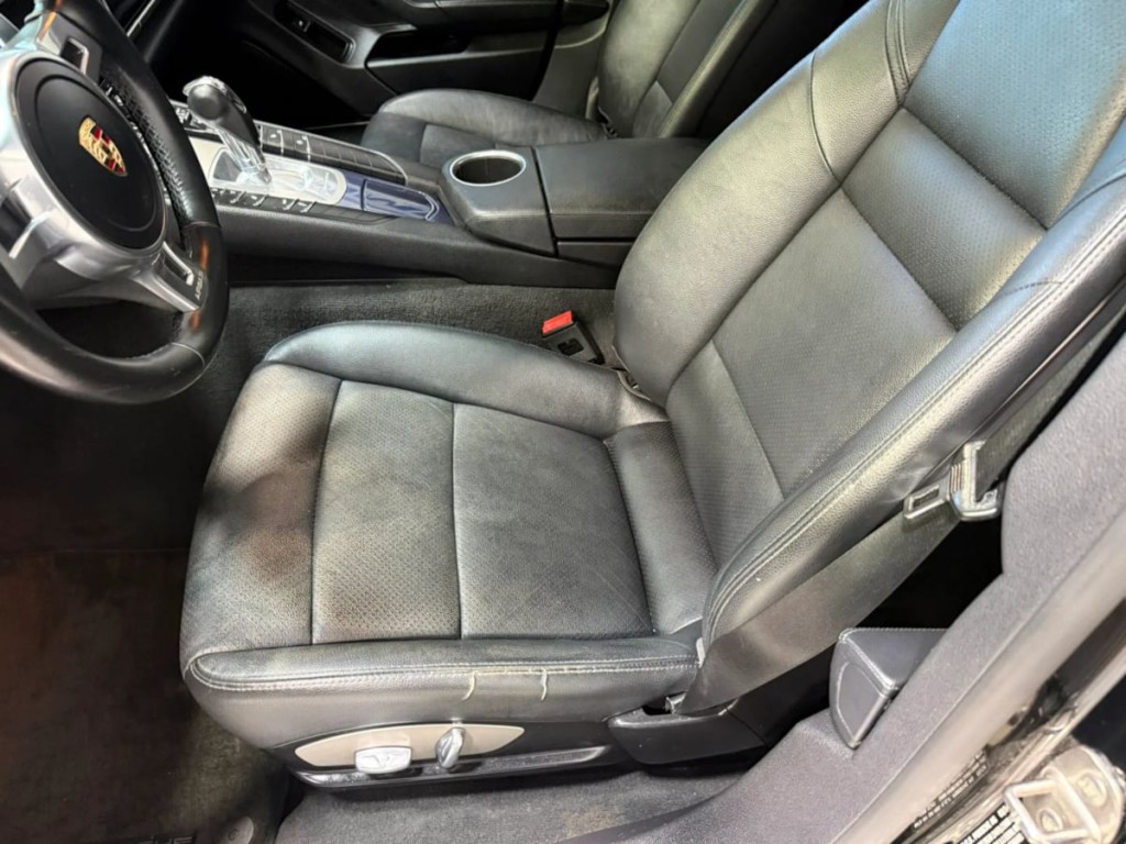 2014 Porsche Panamera Image 21