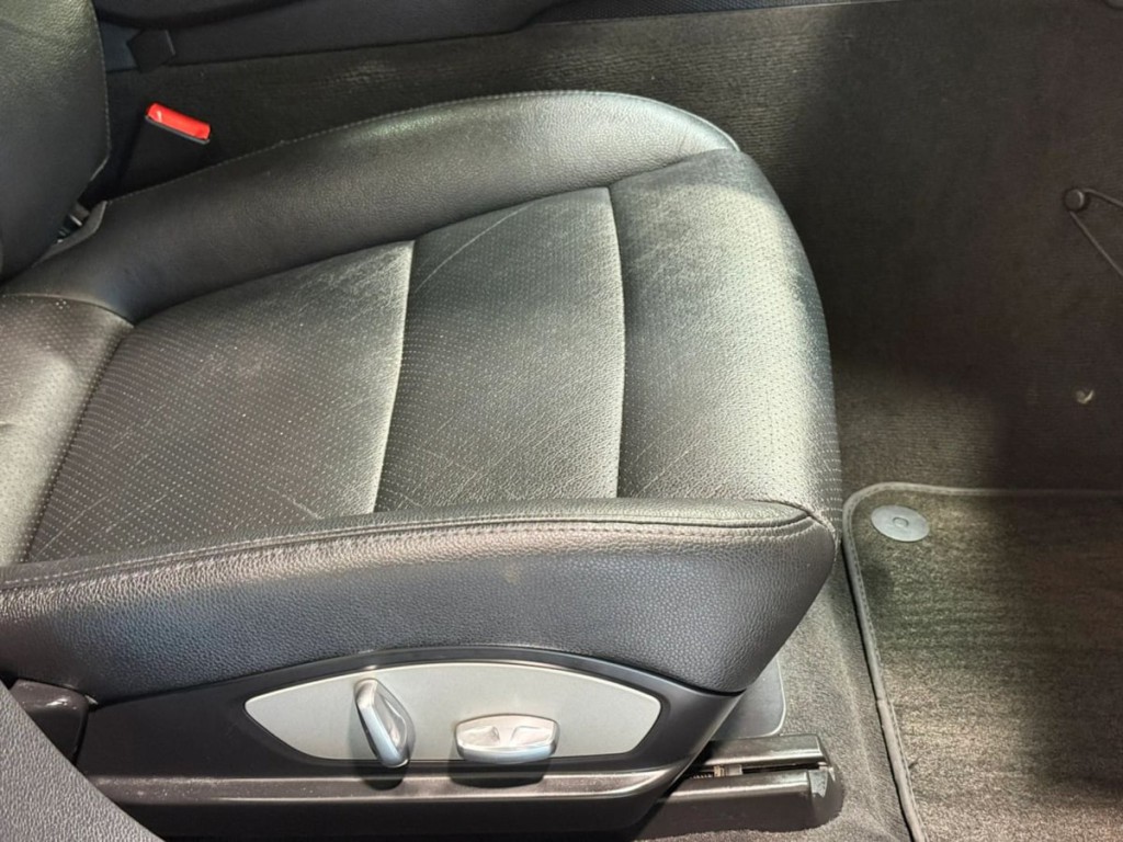2014 Porsche Panamera Image 26