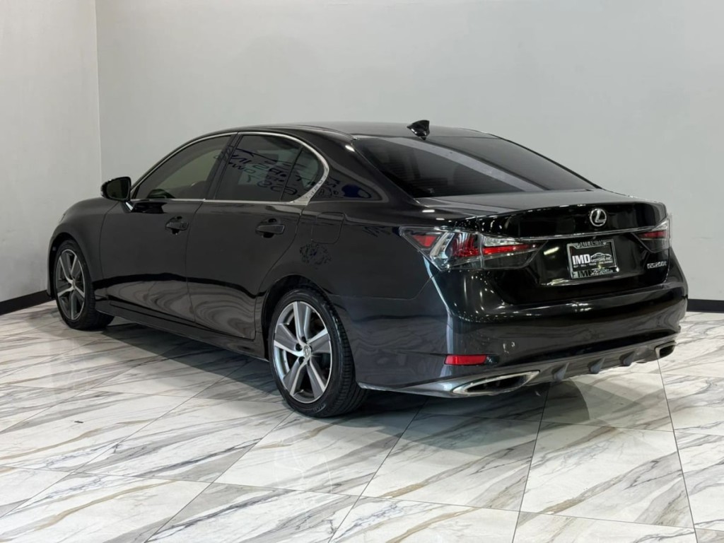 2016 Lexus GS Image 8
