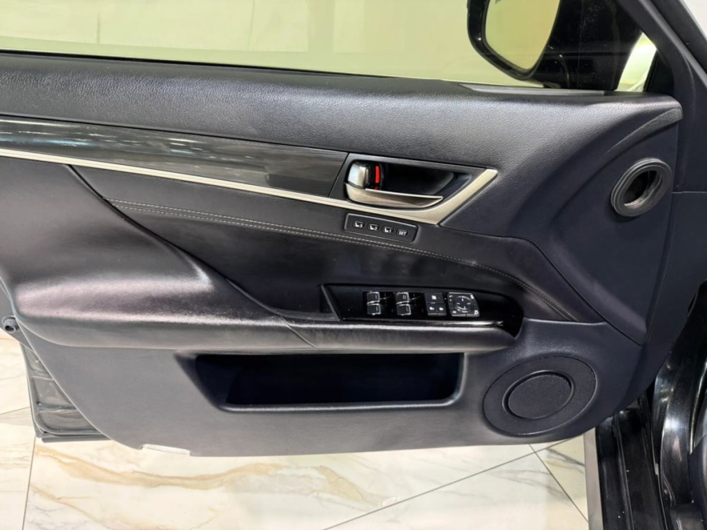 2016 Lexus GS Image 12