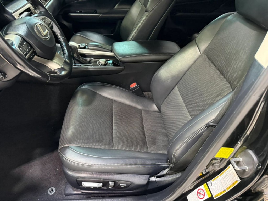 2016 Lexus GS Image 28