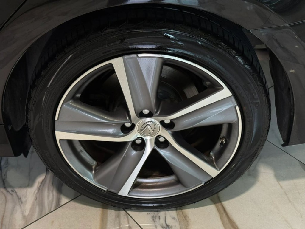 2016 Lexus GS Image 38