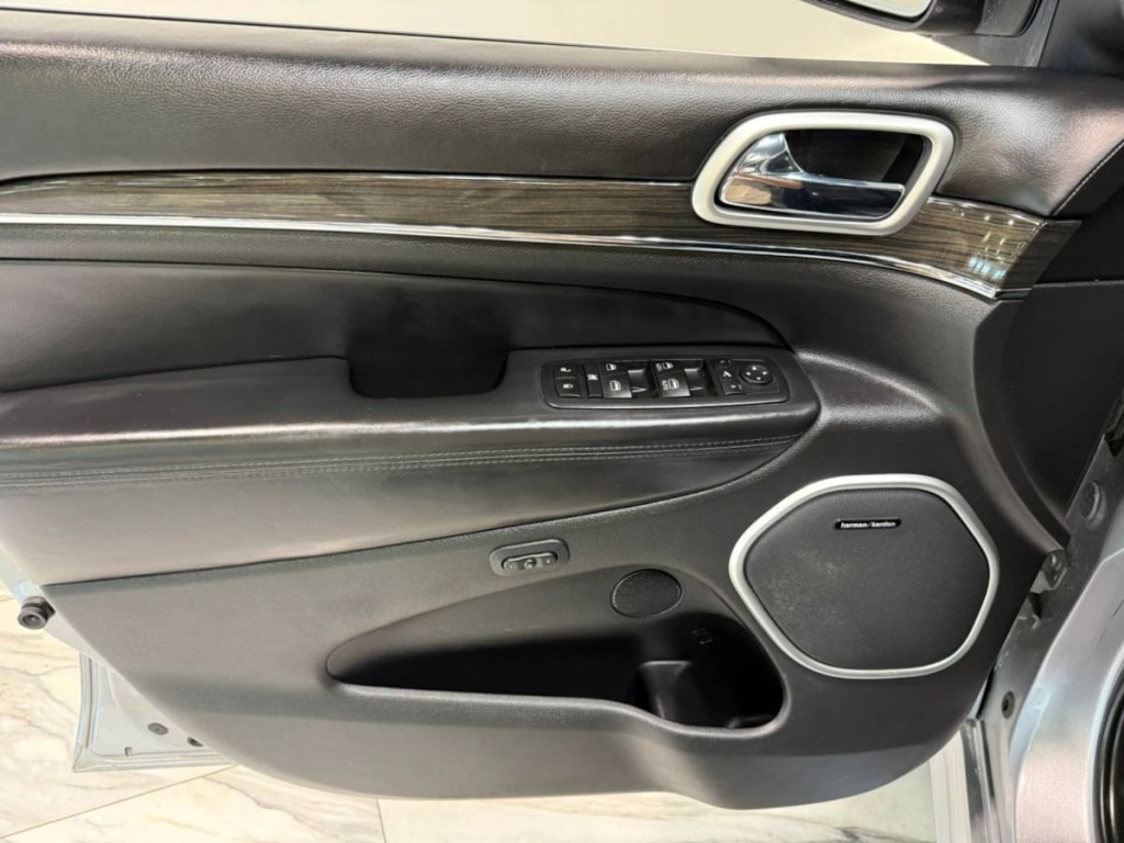 2015 Jeep Grand Cherokee Image 8