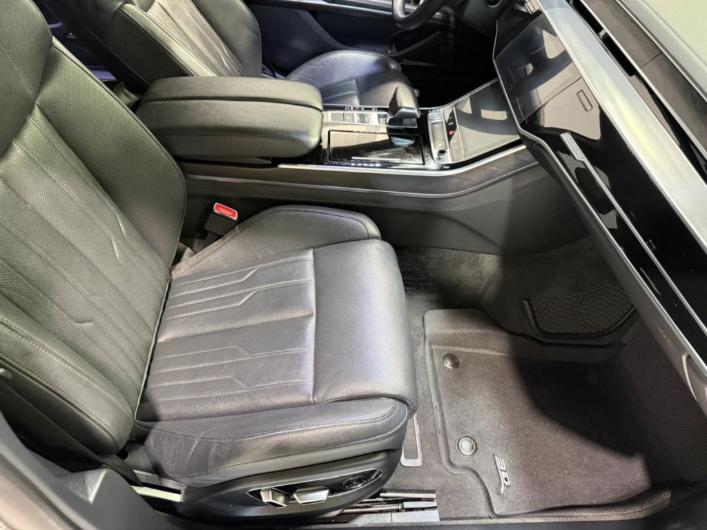 2019 Audi A8 Image 33