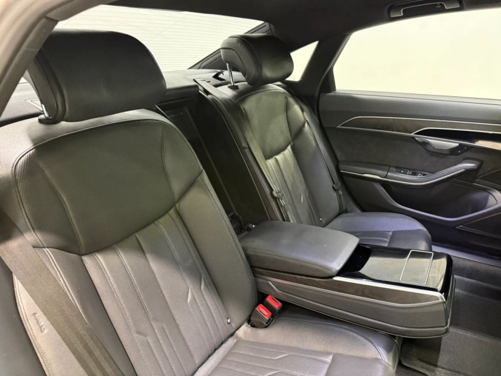 2019 Audi A8 Image 34