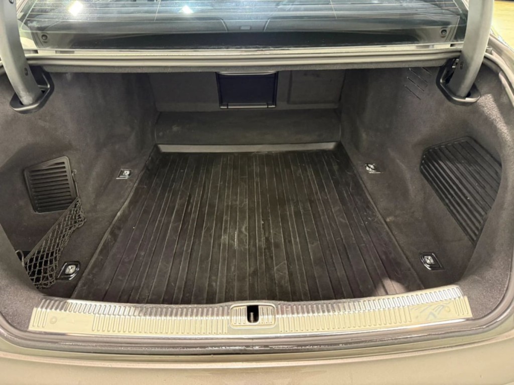 2019 Audi A8 Image 36