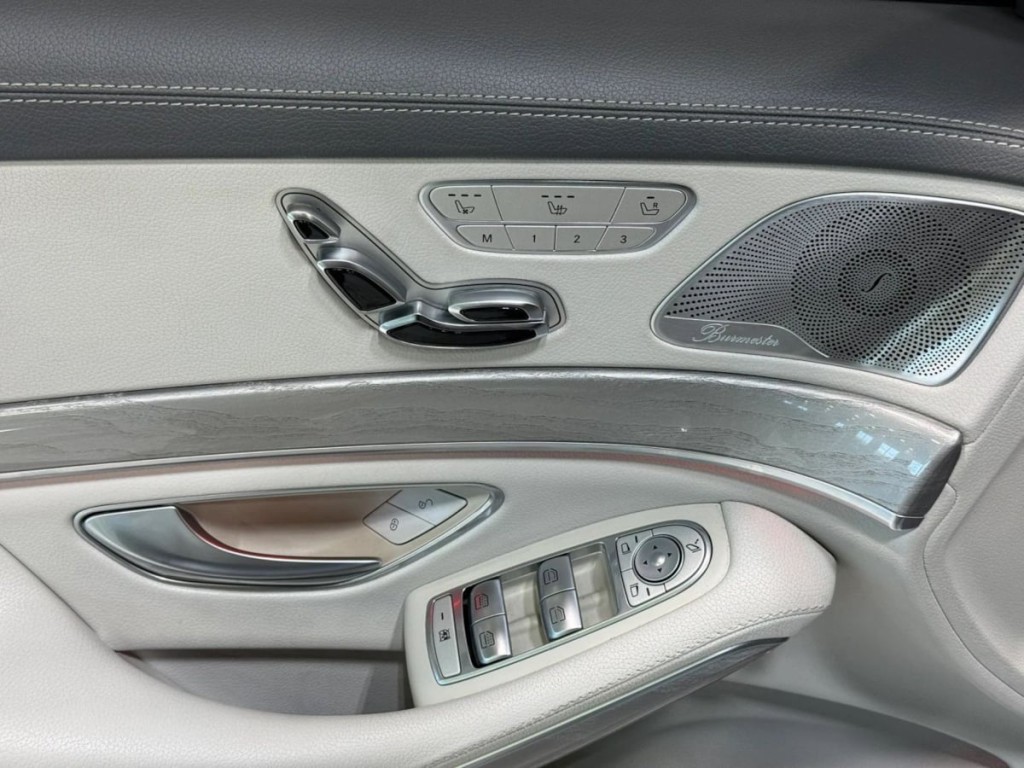 2015 Mercedes-Benz S-Class Image 12