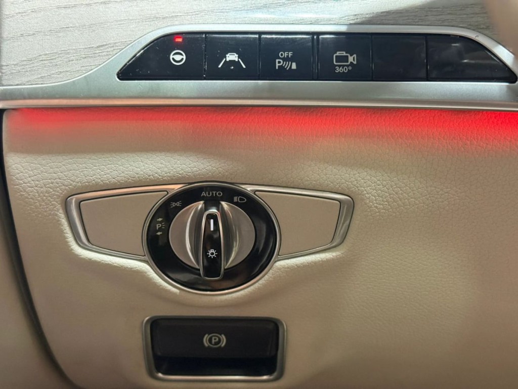 2015 Mercedes-Benz S-Class Image 14