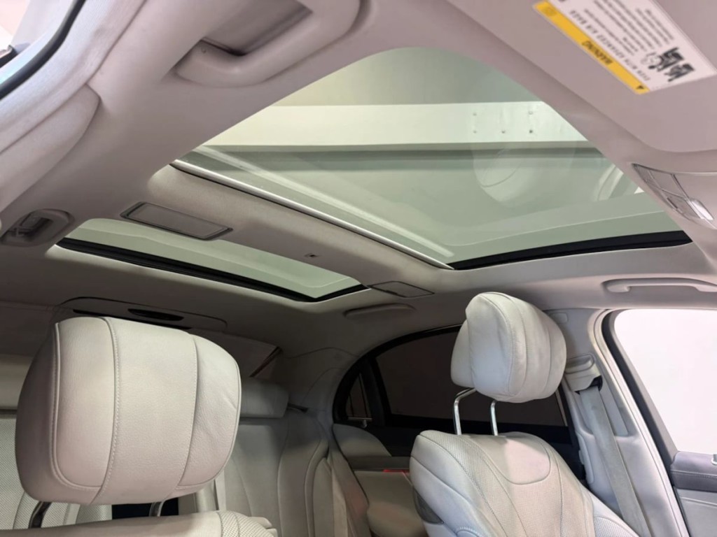 2015 Mercedes-Benz S-Class Image 32