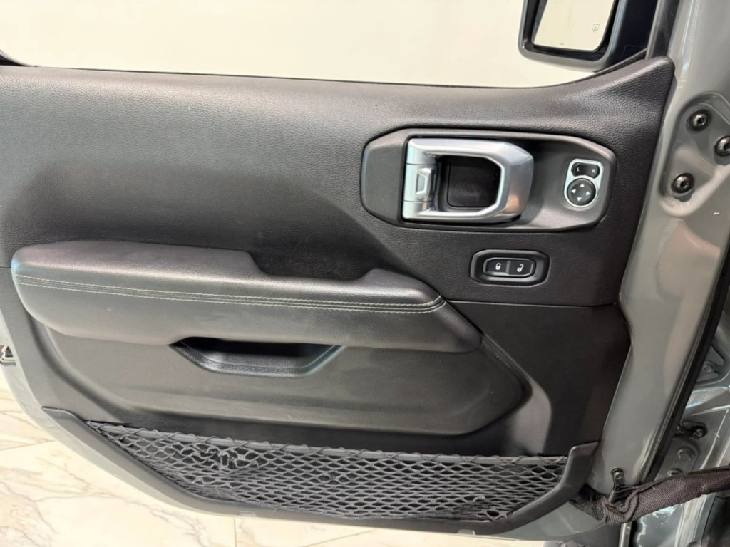 2022 Jeep Wrangler Image 13