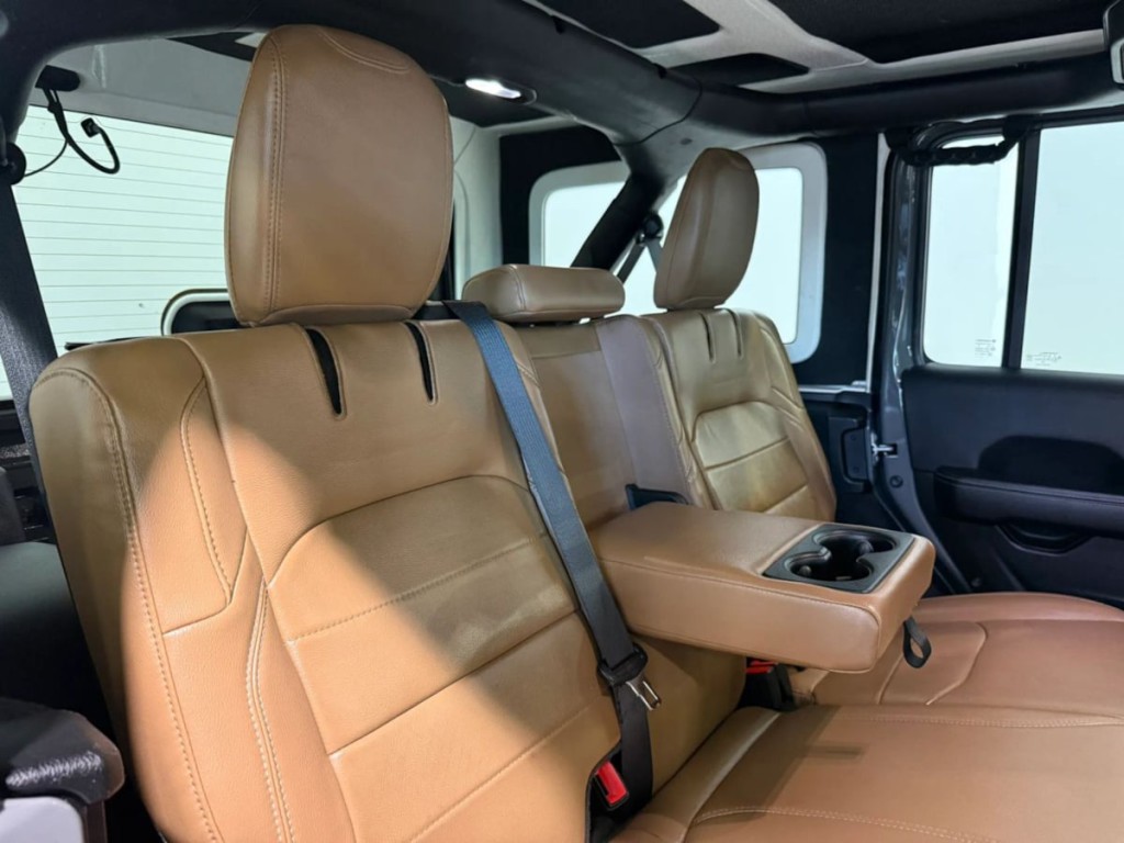 2022 Jeep Wrangler Image 33