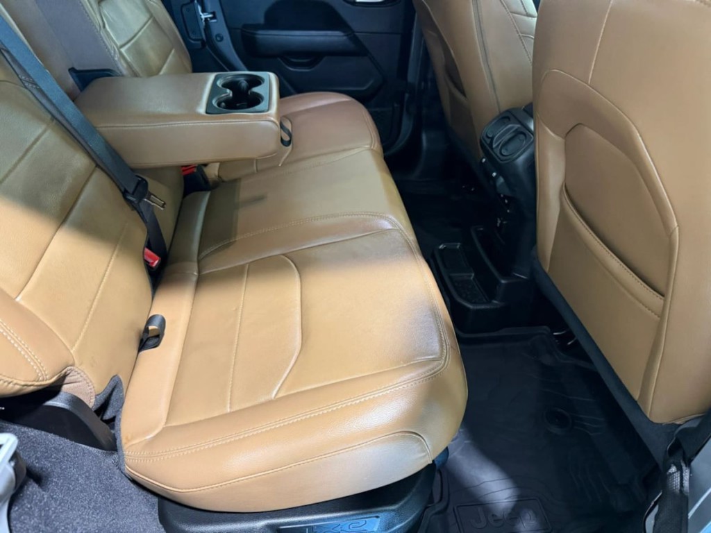 2022 Jeep Wrangler Image 34