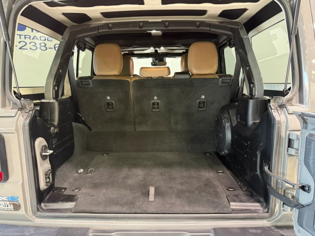 2022 Jeep Wrangler Image 35