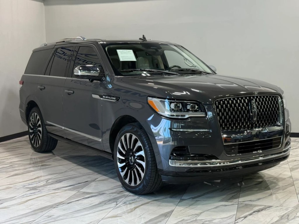 2023 Lincoln Navigator Image 4