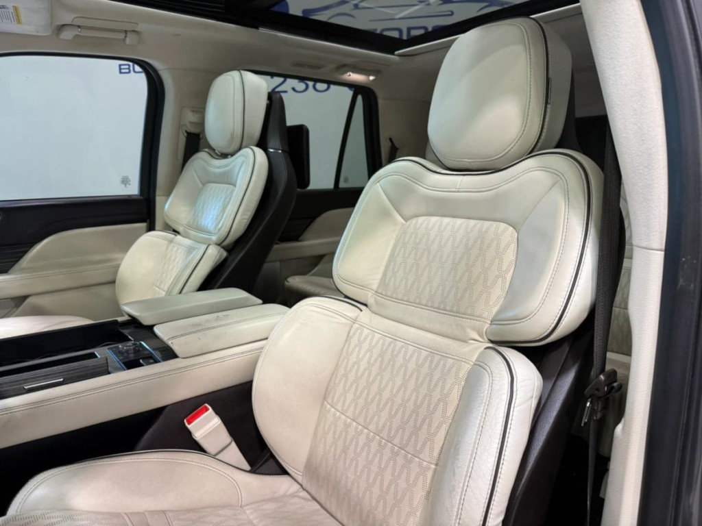 2023 Lincoln Navigator Image 25