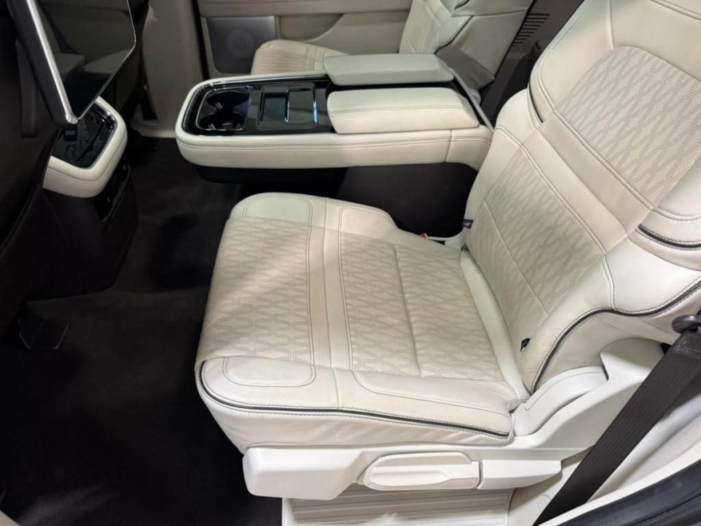 2023 Lincoln Navigator Image 28