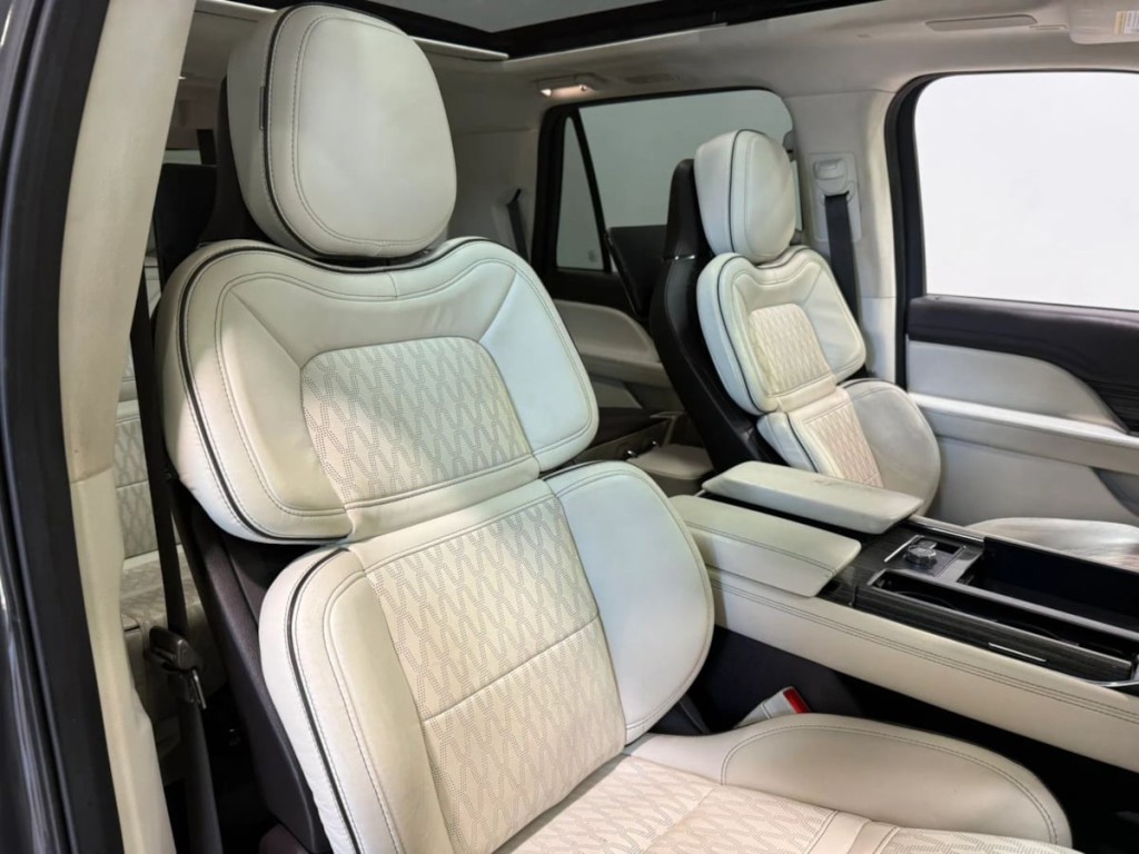 2023 Lincoln Navigator Image 30