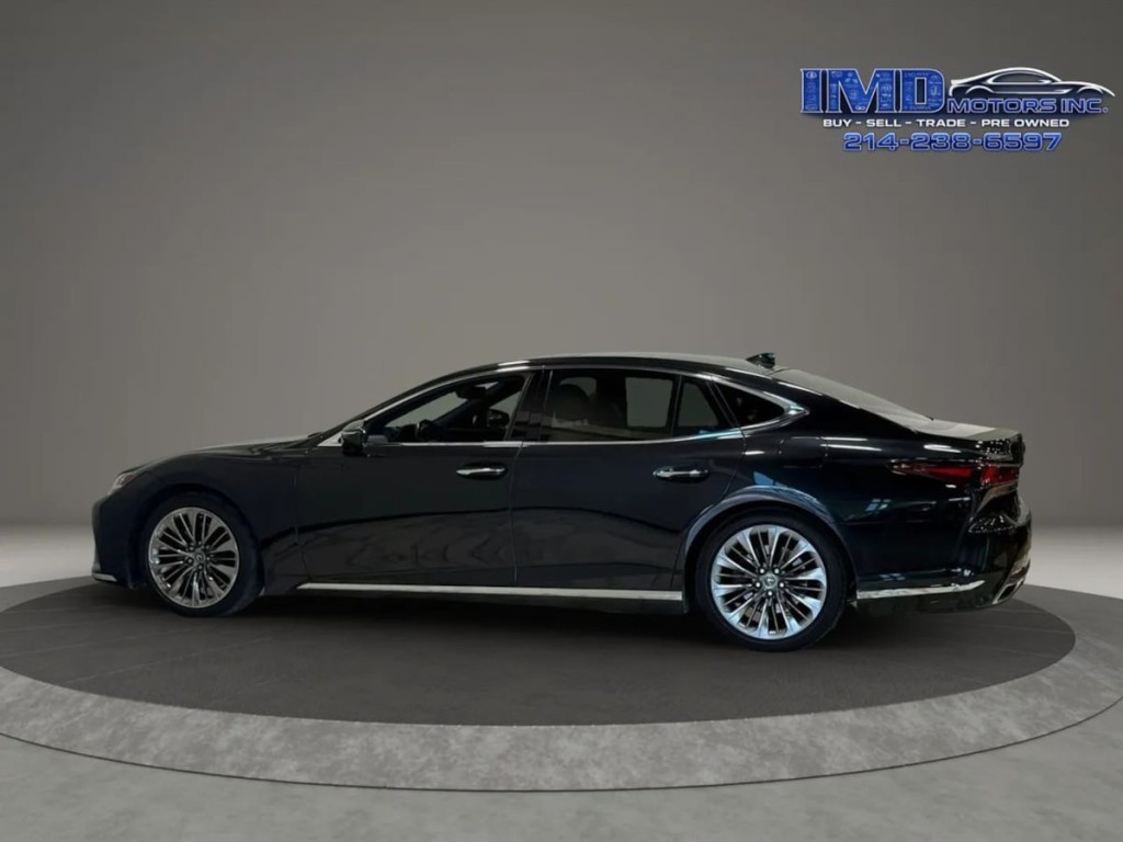 2021 Lexus LS Image 10