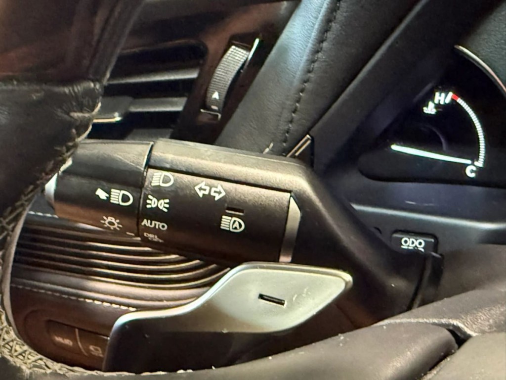 2021 Lexus LS Image 19