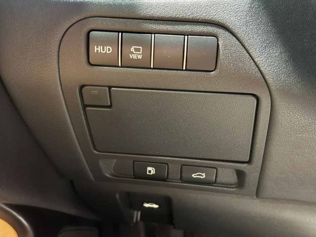 2021 Lexus LS Image 22