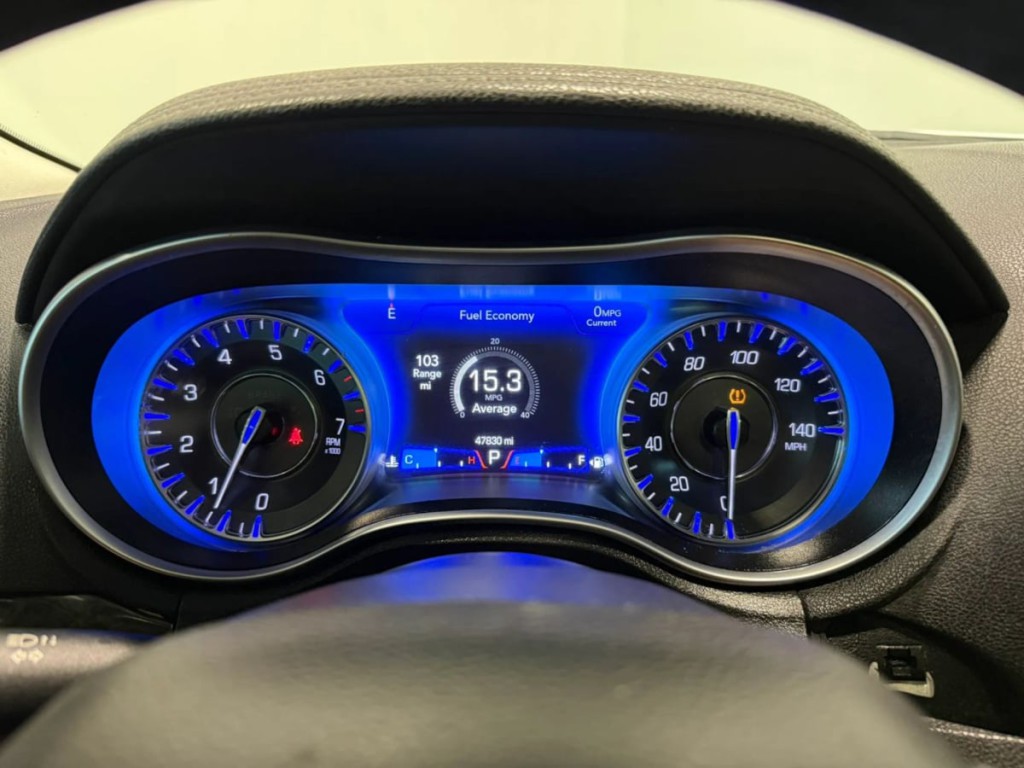 2023 Chrysler 300 Image 19