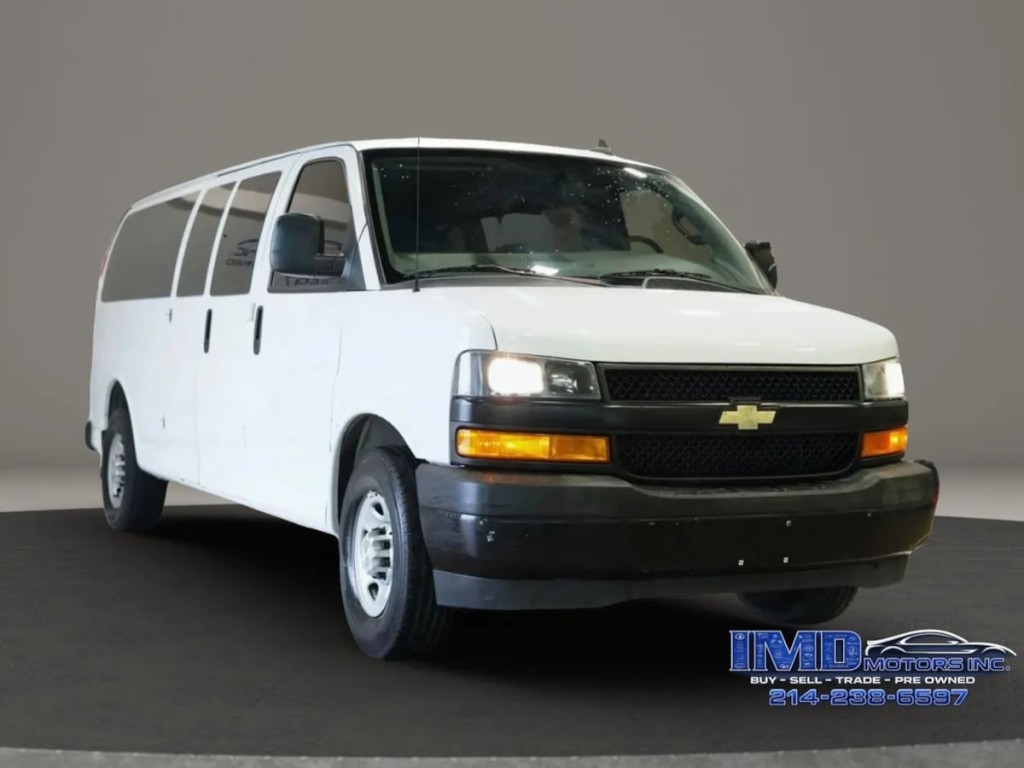 2020 Chevrolet Express Image 3
