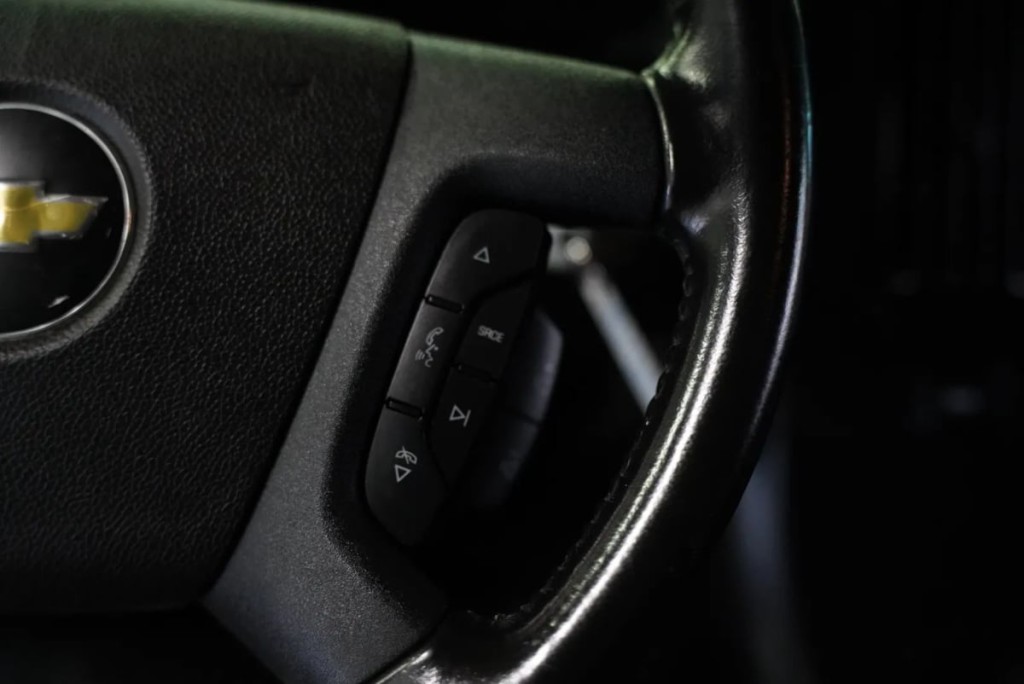 2020 Chevrolet Express Image 14