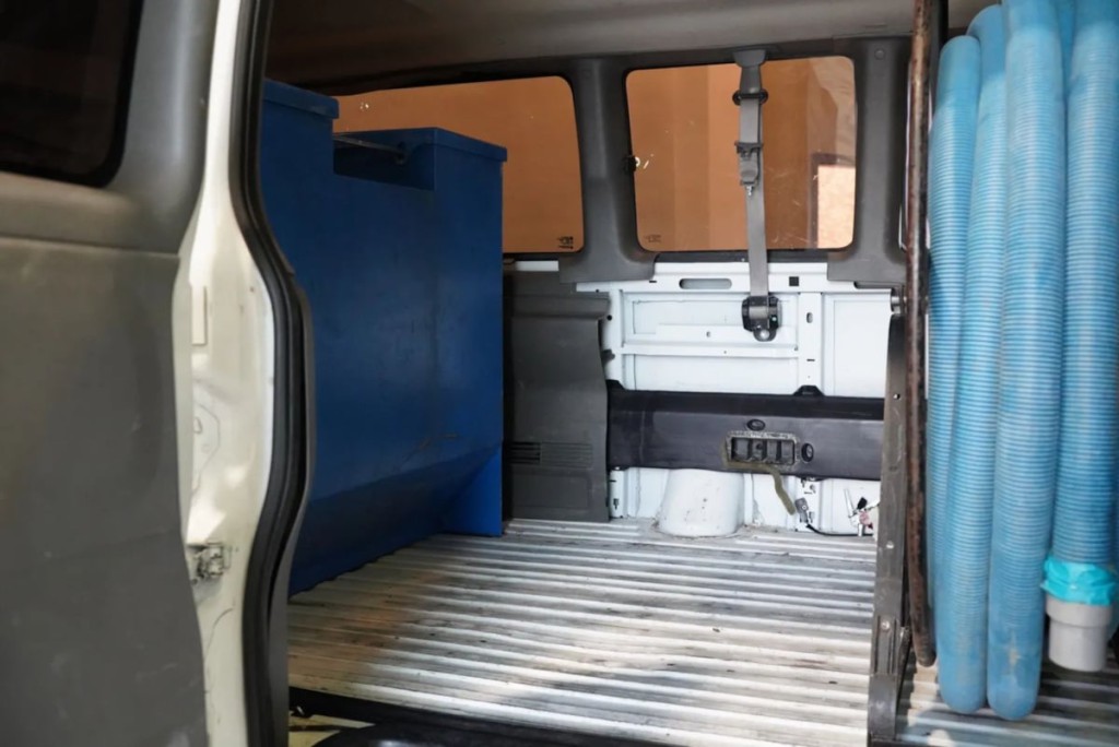 2020 Chevrolet Express Image 24