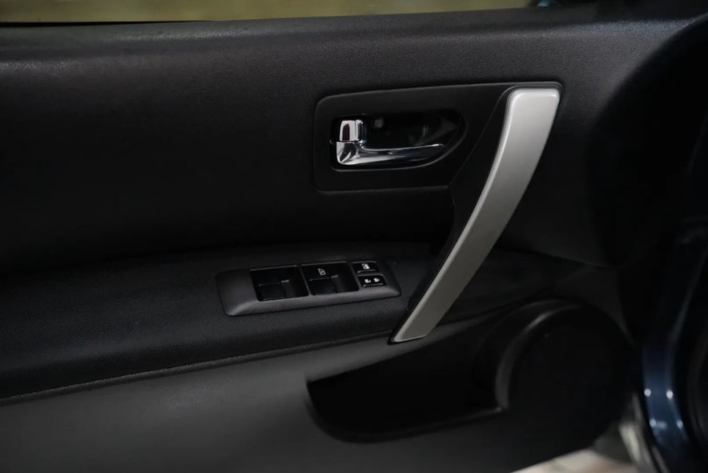 2015 Nissan Rogue Image 4