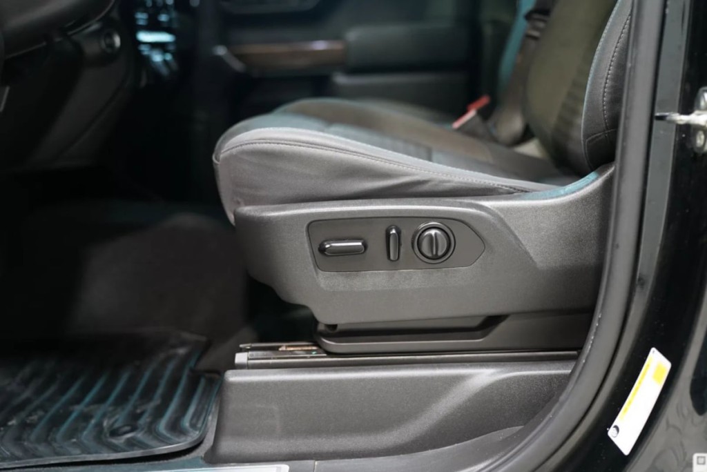 2020 Chevrolet Silverado 1500 Image 16