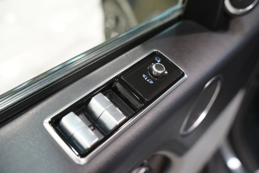 2018 Land Rover Range Rover Image 14