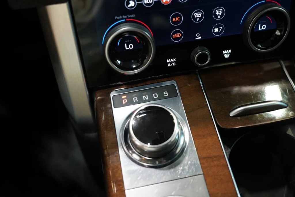 2018 Land Rover Range Rover Image 20