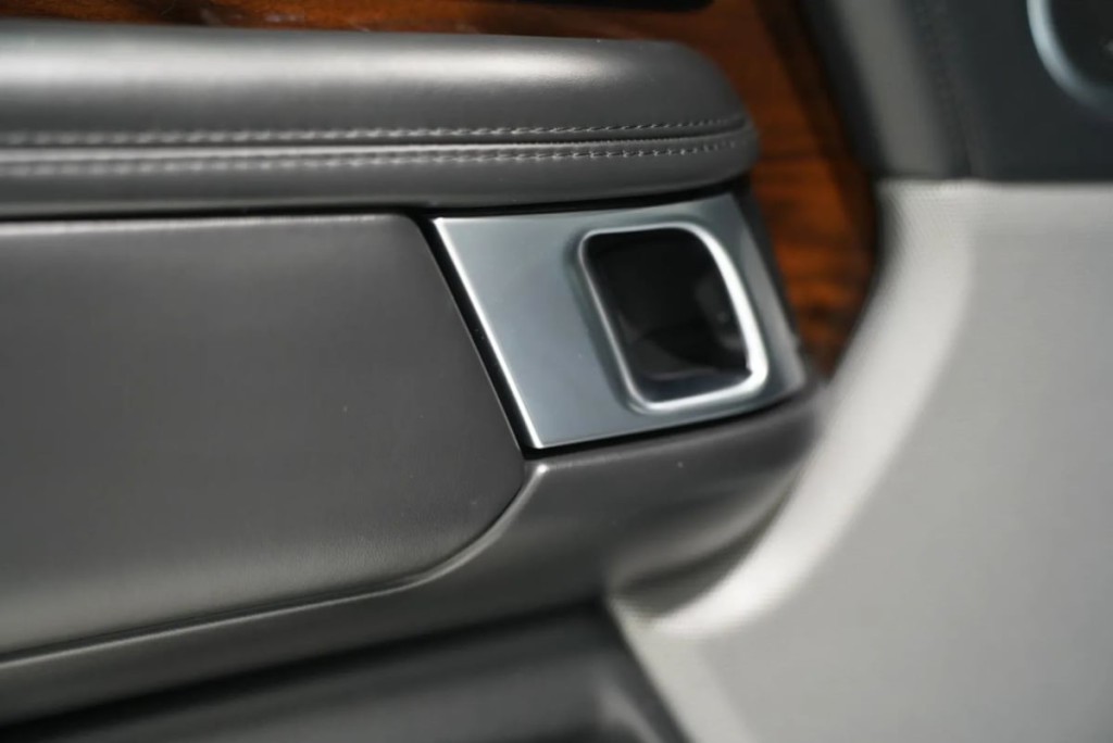 2018 Land Rover Range Rover Image 27