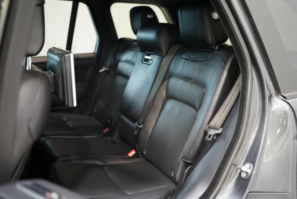 2018 Land Rover Range Rover Image 33