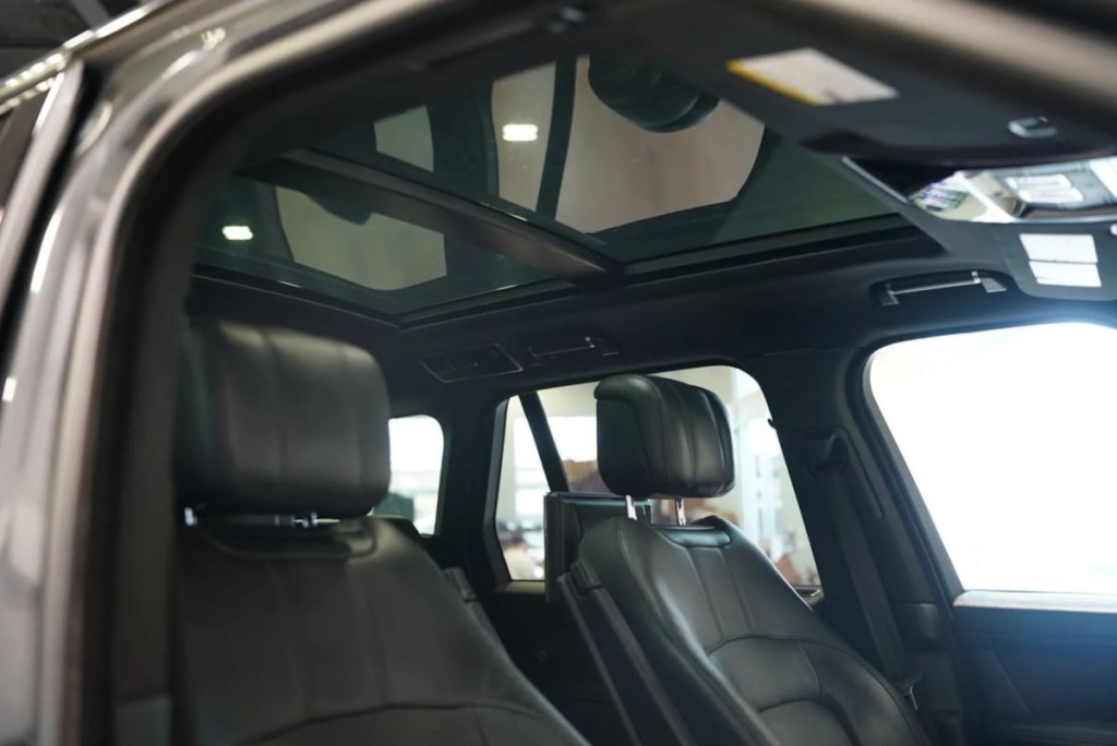2018 Land Rover Range Rover Image 42