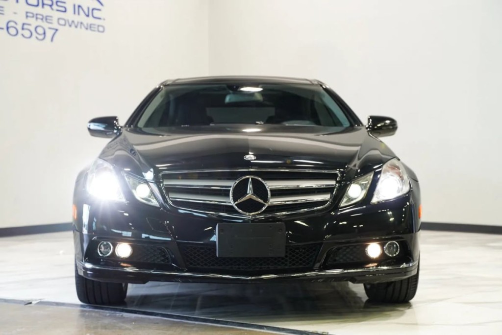 2010 Mercedes-Benz E-Class Image 2