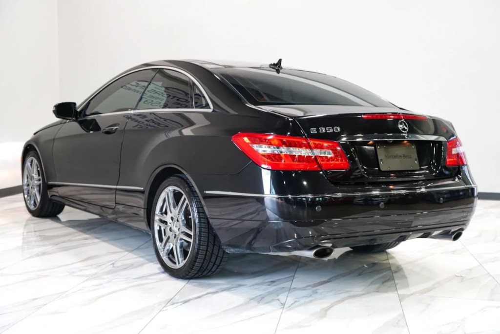 2010 Mercedes-Benz E-Class Image 9