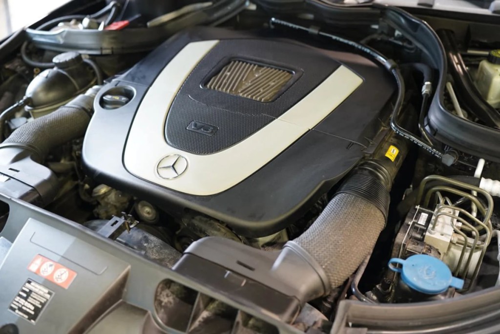 2010 Mercedes-Benz E-Class Image 29